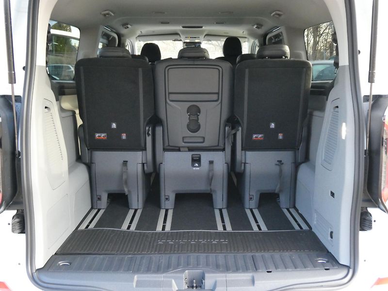 Ford Tourneo Custom (2026) L2,TITANIUM X,8Míst,AWD automat - fotka 10 z 12