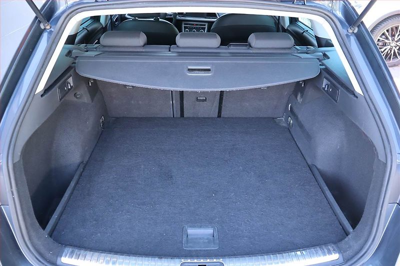 Seat Leon (2019) Xcellence 2.0 TDI, Automat - fotka 14 z 25