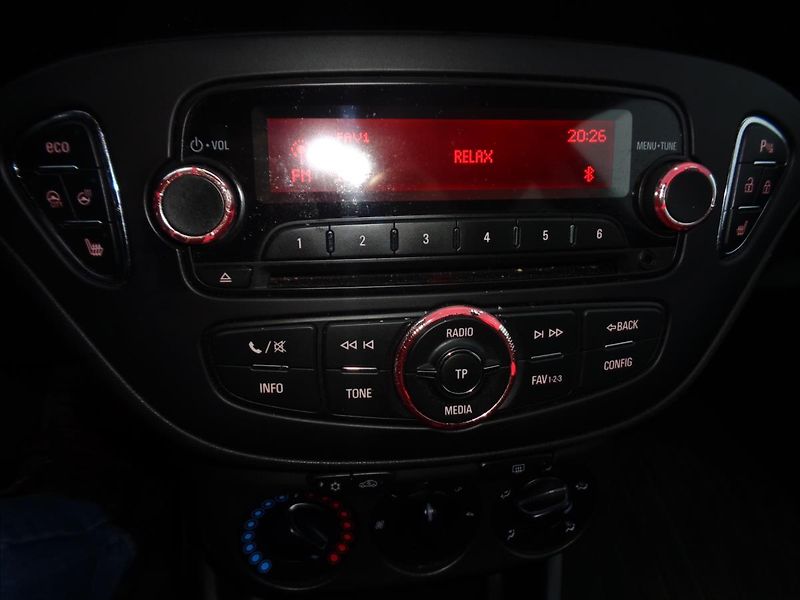 Opel Corsa 1,4 - fotka 6 z 14