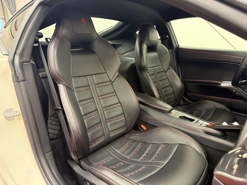 Ferrari F12 Berlinetta (2014) F12 LIFT*DISPALY*CAMERA*CARBON - fotka 9 z 12