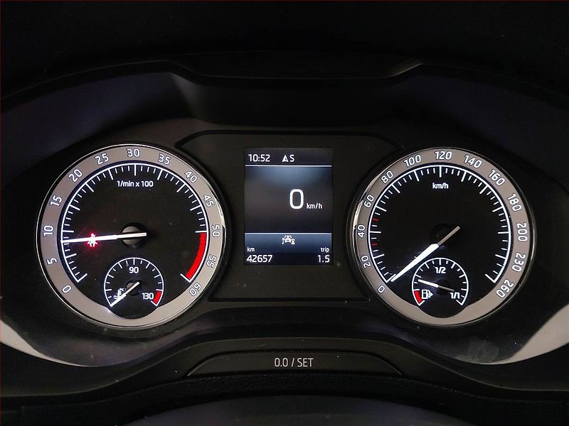 Škoda Karoq (2019) Ambition Plus 1.6 TDI, ČR - fotka 11 z 23