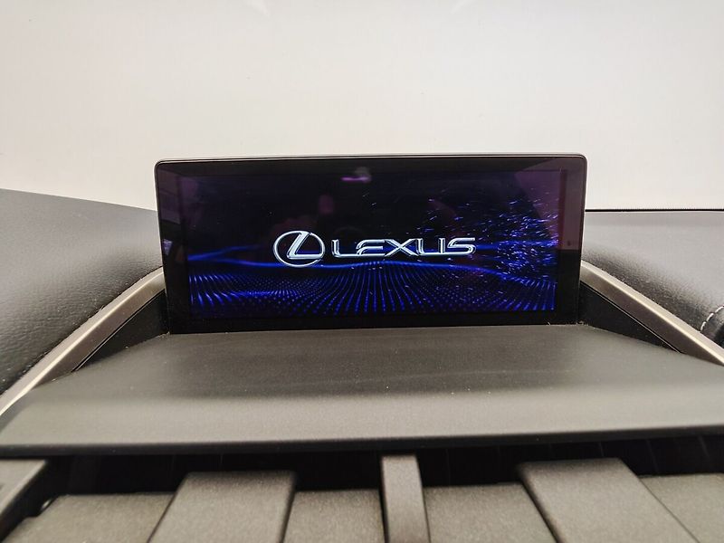 Lexus NX 300h 300h AWD PRESTIEGE SAFETY - fotka 32 z 43