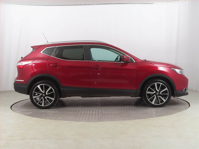 Nissan Qashqai (2016) Premier Edition 1.2 DIG-T - fotka 6 z 23