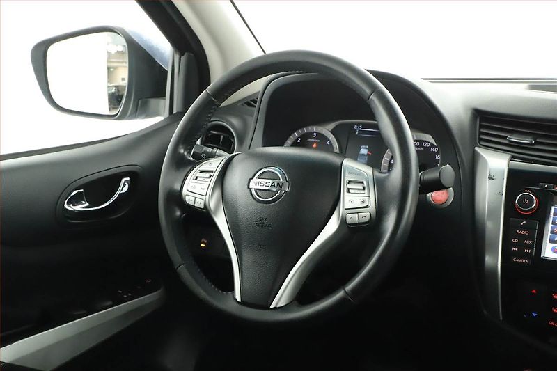 Nissan Navara (2016) 2.3 dCi, 4X4, Automat, Navi - fotka 15 z 18