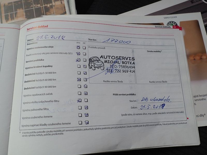 Škoda Octavia (2008) 1.9 TDI, 77 kW - fotka 34 z 42