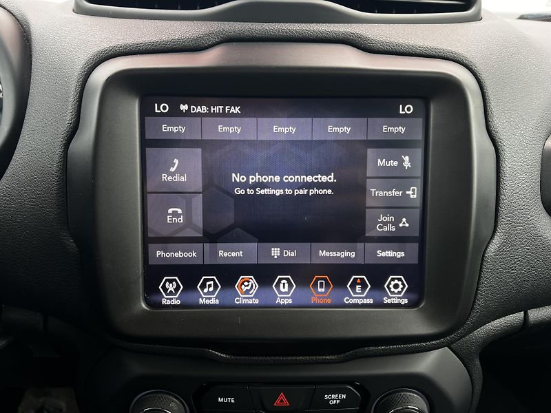 Jeep Renegade 1.5T MHEV T4 Aut. Limited DPH  - fotka 15 z 21