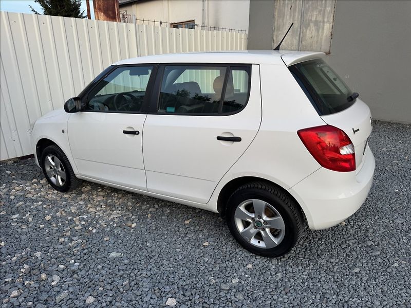 Škoda Fabia 1,4 i 16V 63kW KLIMA 1.maj. ČR - fotka 10 z 43