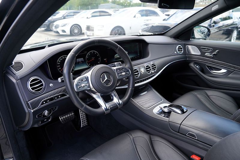 Mercedes-Benz Třídy S S560 Long 4Matic V8/470PS - fotka 24 z 34