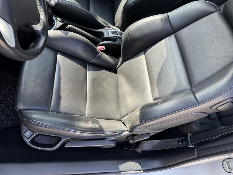 Peugeot 307 (2004) 2.0i 16v 100kw Kabriolet - fotka 20 z 30