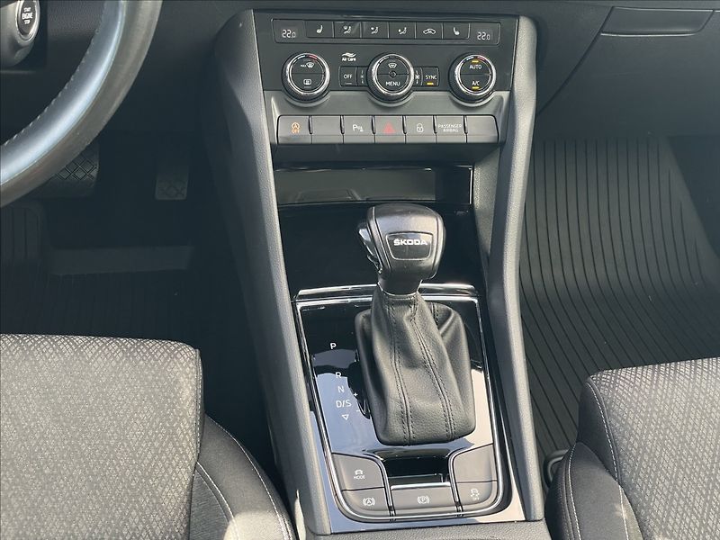 Škoda Karoq 2,0 TDI DSG Style Plus - fotka 13 z 25