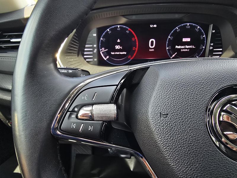Škoda Octavia 2.0 TDI AMBITION PLUS 1.MAJ ČR - fotka 35 z 37
