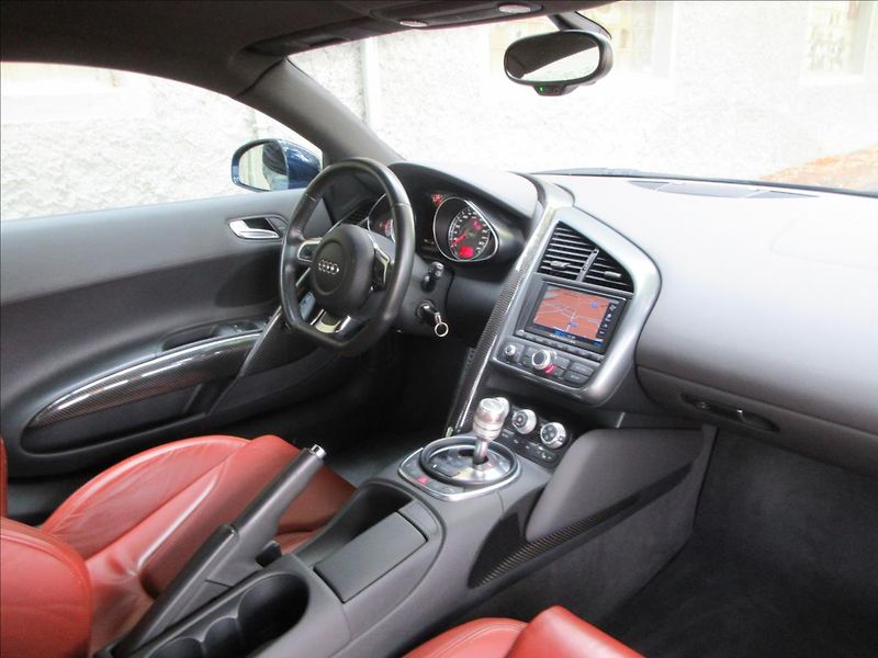 Audi R8 4,2 47tis. Km, Carbon, Top pův - fotka 14 z 28