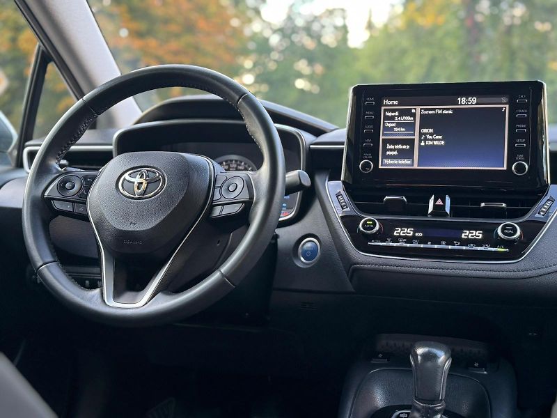 Toyota Corolla 1.8Hybrid 1.MAJITEL ČR DPH - fotka 7 z 29