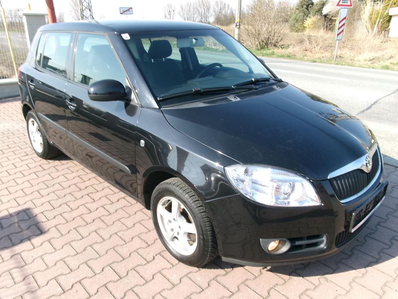 Škoda Fabia (2007) 1,4 16V AC ALU VÝHŘEV - fotka 9 z 27