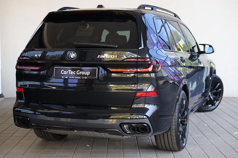 BMW X7 M60i xDrive - fotka 3 z 18