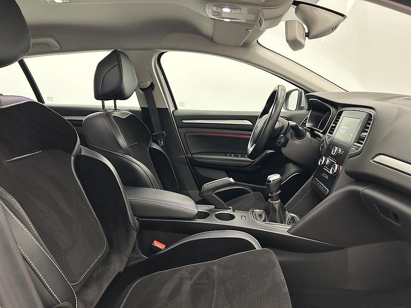 Renault Mégane 1.3 TCe - fotka 19 z 24