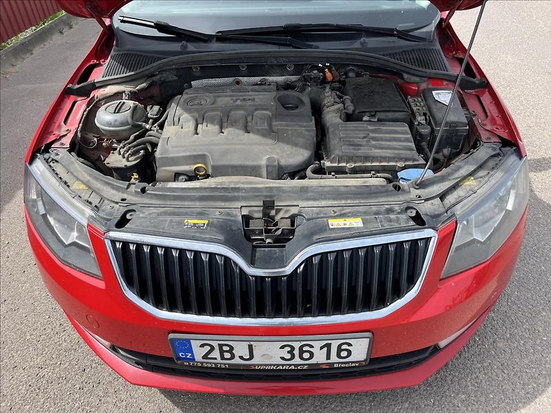 Škoda Octavia 1,6 TDi AMBIENT KLIMA STK 1/28 - fotka 29 z 34