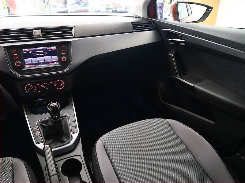 Seat Arona (2018) 1.0 TSI, Serv.kniha, Tempomat - fotka 8 z 16