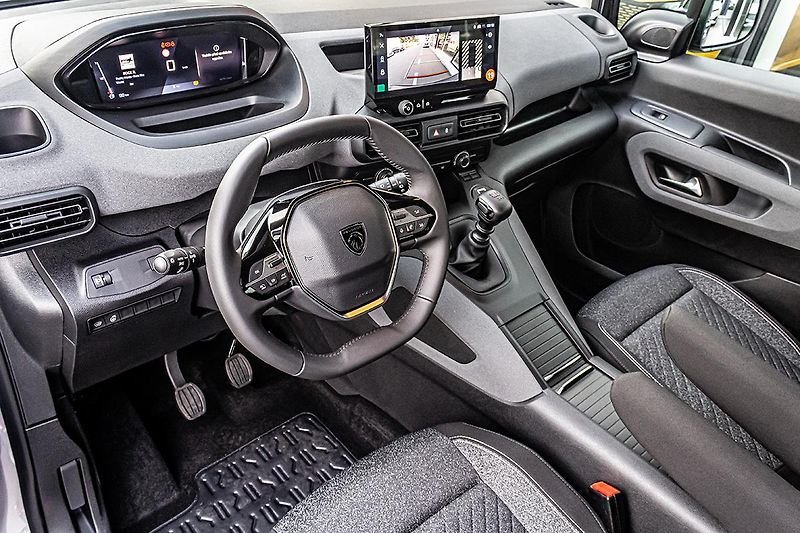 Peugeot Rifter (2025) 1,5 LONG ALLURE BlueHDi 130 S& - fotka 4 z 15