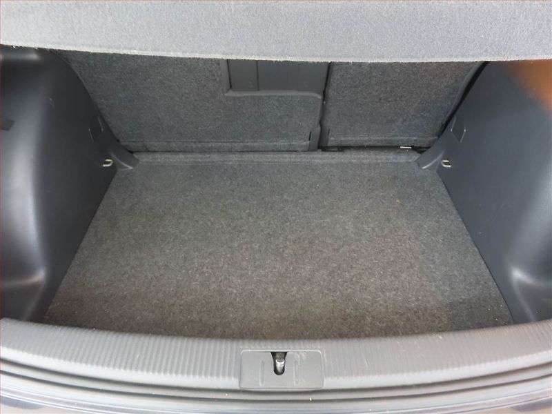 Volkswagen Golf Plus (2007) 1.4 i 16V, Serv.kniha - fotka 12 z 13