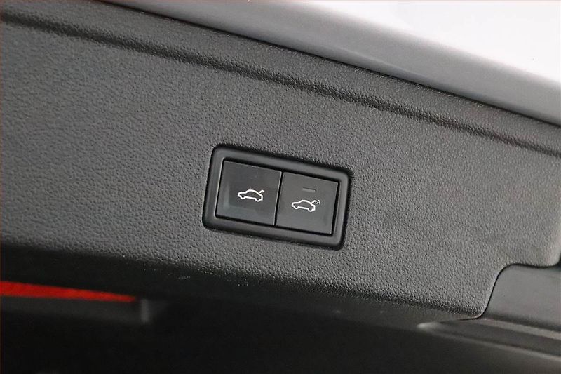 Volkswagen Touareg (2019) R-Line 3.0 TDI - fotka 17 z 20