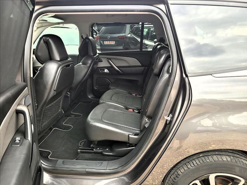 Citroën Grand C4 SpaceTourer 1,5 hdi,7 MÍST,KŮŽE,VÝHŘEV,NAV - fotka 14 z 50