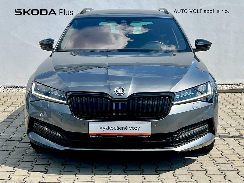 Škoda Superb (2024) kombi SportLine 2.0 TDI 147 kW - fotka 4 z 40