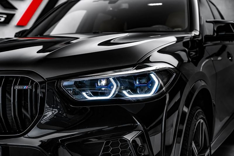 BMW X5 Competition Laser Carbon - fotka 9 z 24