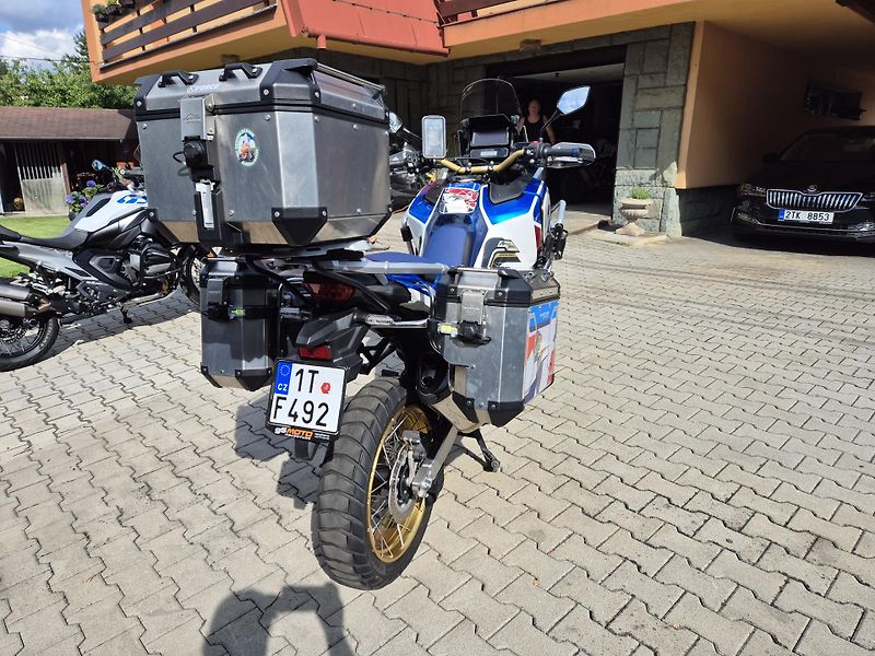 Honda CRF 1100 L Africa Twin Adventure Sports DCT (2022) - fotka 6 z 16