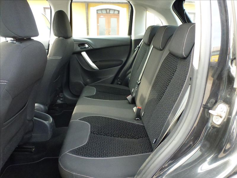 Citroën C3 1,4 i Black Edition - fotka 19 z 48