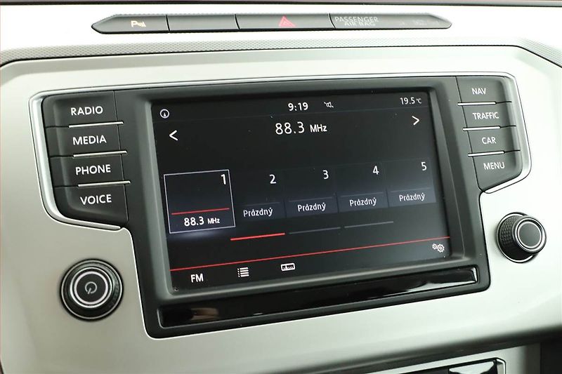 Volkswagen Passat (2016) 1.6 TDI, Navi, Tempomat - fotka 9 z 15