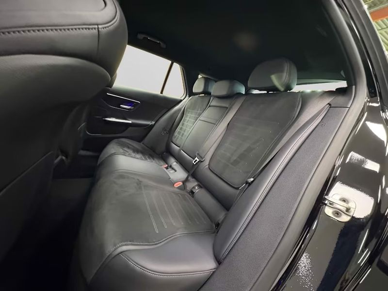 Mercedes-Benz Třídy C 200 AMG Distro Kam Taž Asist - fotka 11 z 16