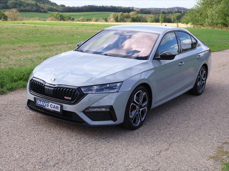 Škoda Octavia 2,0 TSI RS 180kW DSG CZ 1.Maj - fotka 3 z 30
