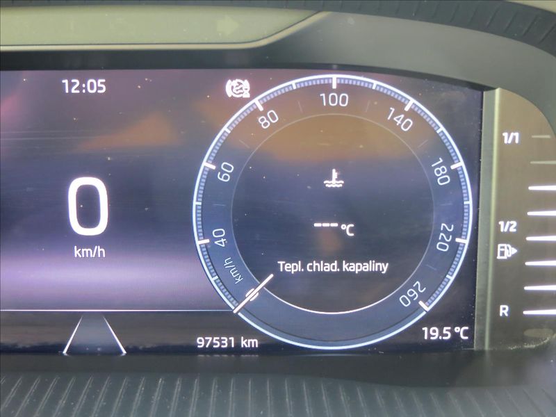 Škoda Octavia 2,0 TDI 85kW Ambition Combi ČR - fotka 23 z 25