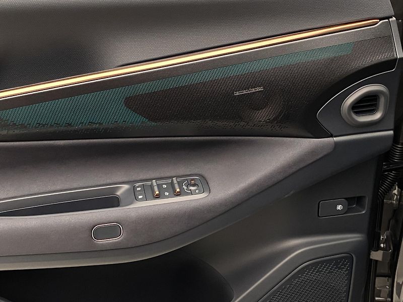 Lynk & Co 08 (2026) MORE PHEV - fotka 30 z 104