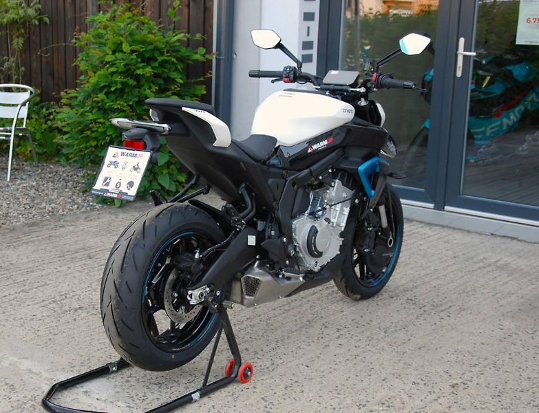 CFMOTO (2026) 675NK - fotka 12 z 25