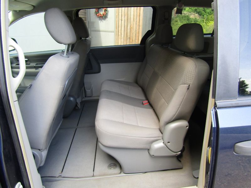 Chrysler Voyager (2007) 3.3 V6 128kW LPG 90L - fotka 19 z 35