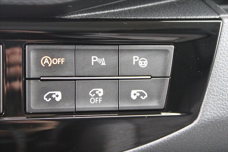 Volkswagen Multivan 2,0 TDI  1MAJ,7MÍST,AT,4x4,DPH - fotka 22 z 40