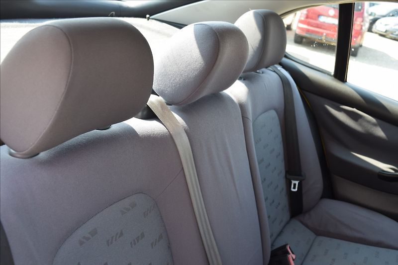 Seat Leon 1,9 TDI 66KW NOVÁ STK - fotka 21 z 45