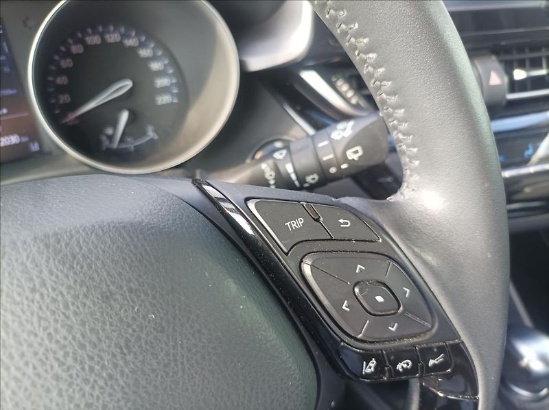 Toyota C-HR 1,8 Comfort - fotka 14 z 20