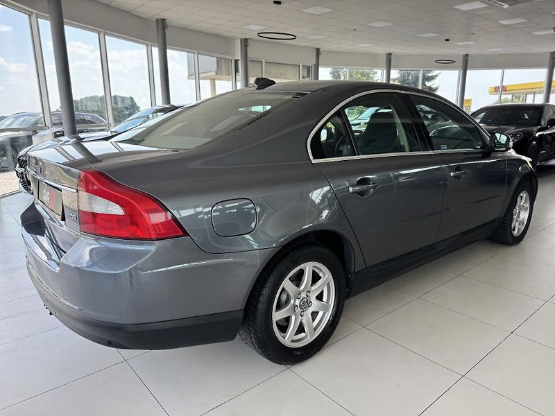 Volvo S80 D5 AUT*136kW*Nav*Tažné*TopStav - fotka 5 z 28