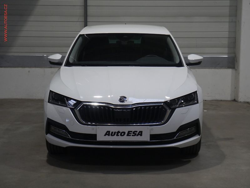 Škoda Octavia (2024) 2.0 TDi, 1.maj,ČR, Style - fotka 2 z 21