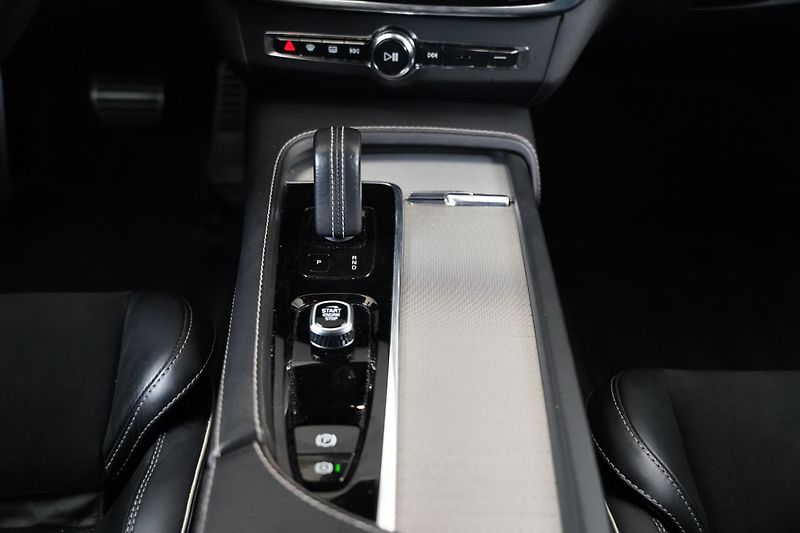 Volvo V90 - fotka 22 z 26