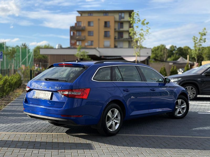 Škoda Superb (2022) 2.0 TDi 110 kW/manual/tažné - fotka 4 z 23