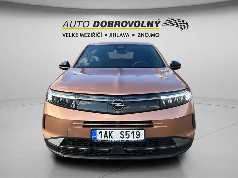Opel Grandland Edition Hybrid 1.2 TURBO (107k - fotka 2 z 42