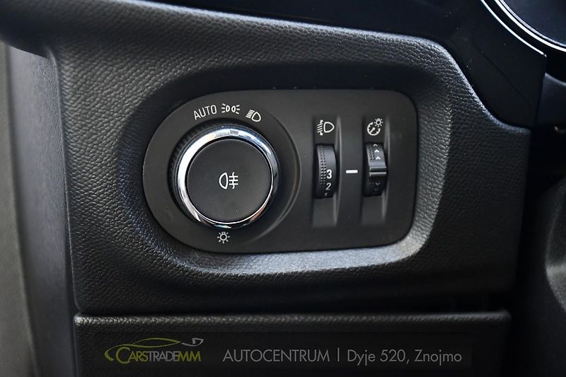 Opel Corsa 1.2T 96kW GS AUTOMAT - fotka 26 z 51