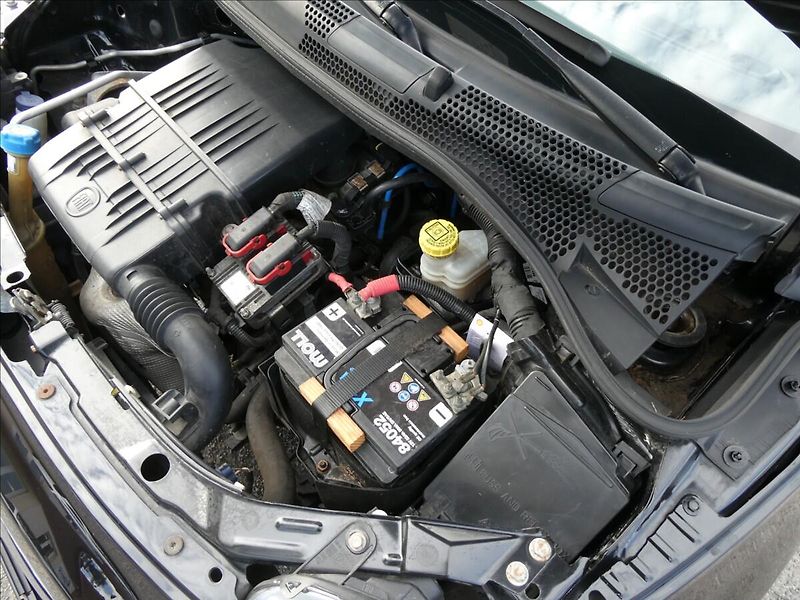 Fiat 500C 1,2 i 51kW klima, 2x kola - fotka 47 z 50