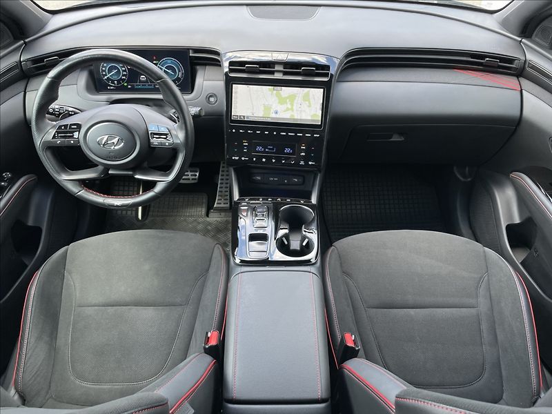 Hyundai Tucson 1,6 T-GDI HEV 4x4 A6 N LineSty - fotka 6 z 23