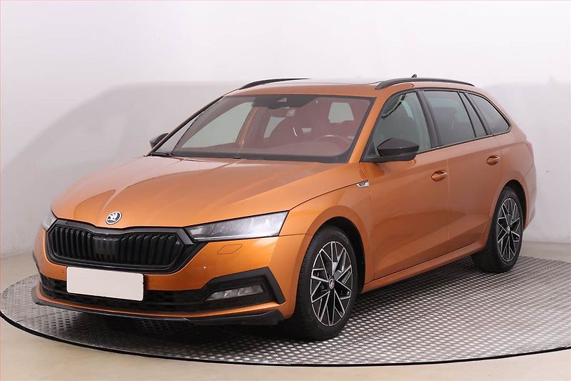 Škoda Octavia (2023) Sportline 2.0 TDI - fotka 2 z 22