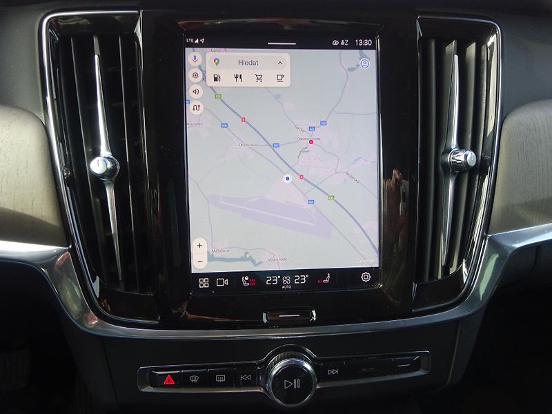 Volvo S90 AWD 173kW Inscription ČR DPH - fotka 14 z 33